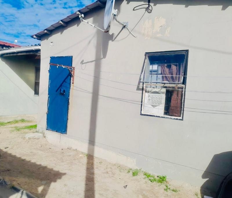 2 Bedroom Property for Sale in Guguletu Western Cape